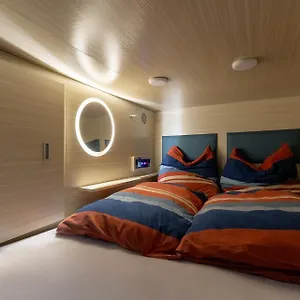 Mue Cubes - Capsule Kapselhotel Basel
