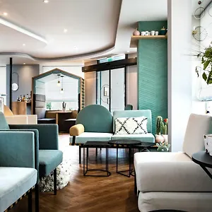 *** Otel Eiffel Saint Charles Fransa